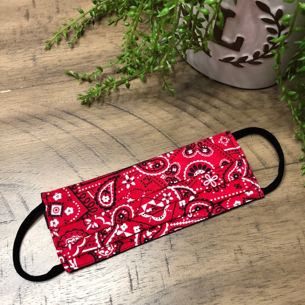 Red bandanna double sided face mask
